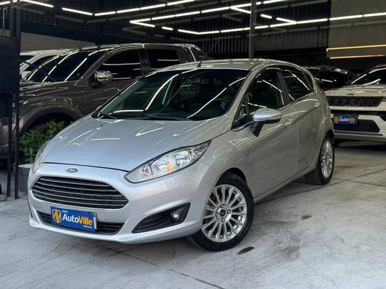 FORD FIESTA 1.6 TITANIUM HATCH 16V FLEX 4P MANUAL FORD FIESTA 1.6 TITANIUM HATCH 16V FLEX 4P MANUAL